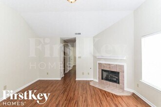 1112 Sunstar Dr in Cordova, TN - Building Photo - Building Photo