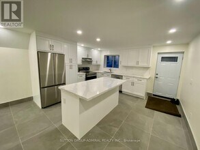 347 Northcliffe Blvd in Toronto, ON - Building Photo - Building Photo