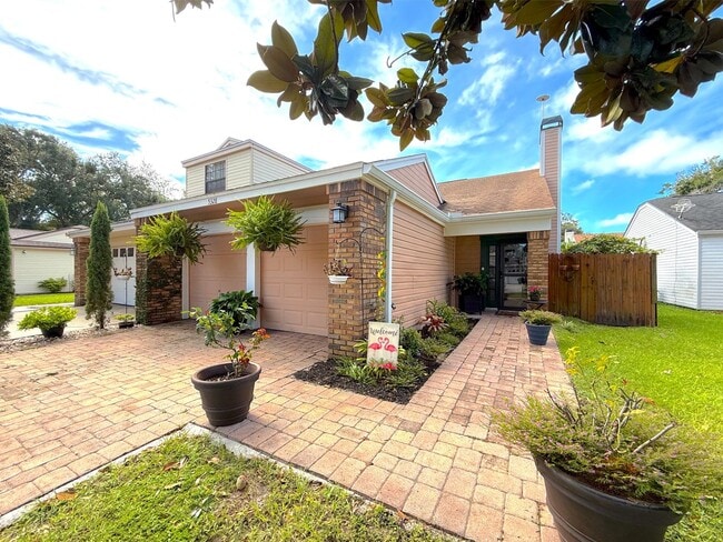 property at 5328 Denver Dr