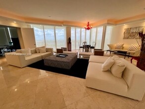 10225 Collins Ave in Bal Harbour, FL - Building Photo - Building Photo