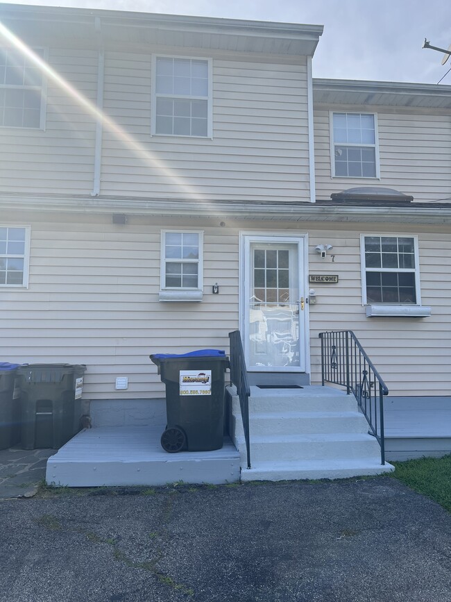 property at 7 Franklin Pl