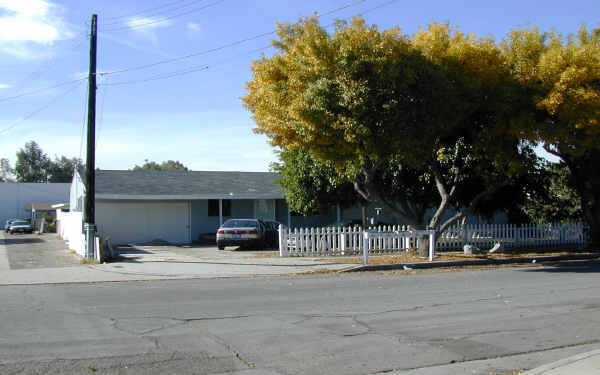 115 N Pritchard Ave in Fullerton, CA - Building Photo - Building Photo