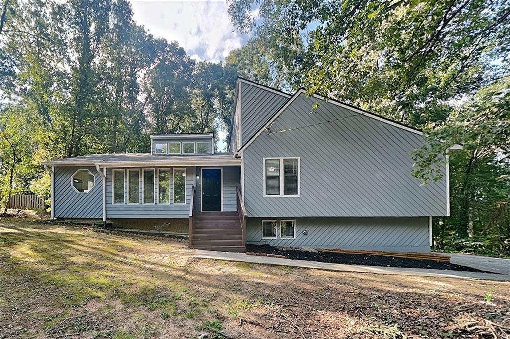 2719 Valleyhill Dr in Acworth, GA - Building Photo