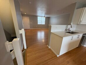 7284 W Campus Rd in New Albany, OH - Building Photo - Building Photo