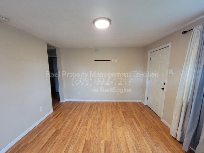 1124 E 7th Ave in Kennewick, WA - Building Photo - Building Photo