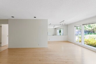 160 Whittier Ave in San Rafael, CA - Foto de edificio - Building Photo