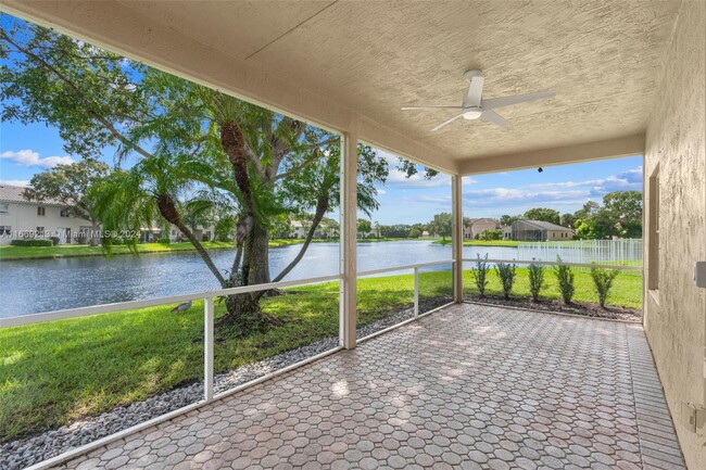 5886 NW 48th Ln in Coconut Creek, FL - Foto de edificio - Building Photo