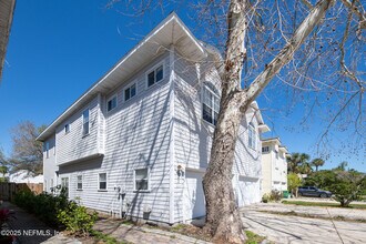 821 6th Ave S in Jacksonville Beach, FL - Building Photo - Building Photo