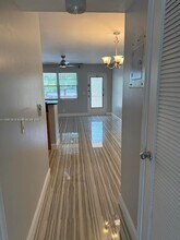306 Camden M in West Palm Beach, FL - Foto de edificio - Building Photo