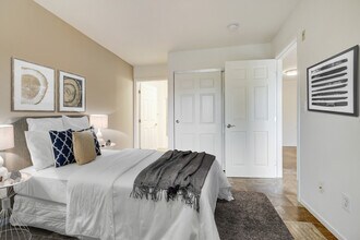 Sophia Ridge in Northridge, CA - Building Photo - Building Photo