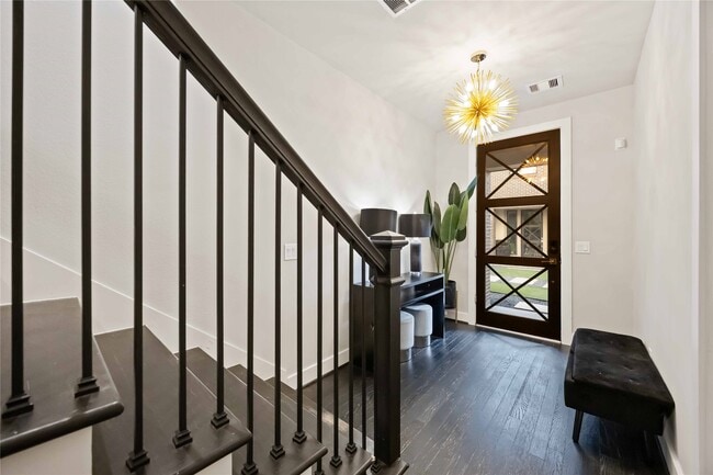 4235 Allen St in Houston, TX - Building Photo - Building Photo