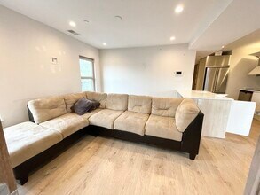 118 Buttonwood St, Unit 2 in Boston, MA - Building Photo - Building Photo