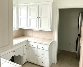 6130 Orange St, Unit 6130 in Los Angeles, CA - Foto de edificio - Building Photo