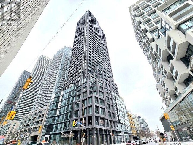 20 Soudan Ave in Toronto, ON - Building Photo - Building Photo