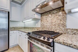 21 Oakfield in Irvine, CA - Building Photo - Building Photo