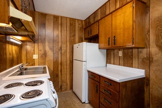 East Court Apartments in Rogersville, TN - Foto de edificio - Interior Photo