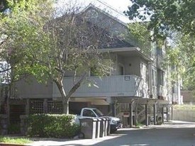 1476 Lincoln Apartments