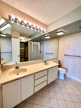 2441 Village Blvd, Unit 404 in West Palm Beach, FL - Building Photo - Building Photo