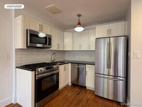120 Pulaski St in Brooklyn, NY - Building Photo - Building Photo