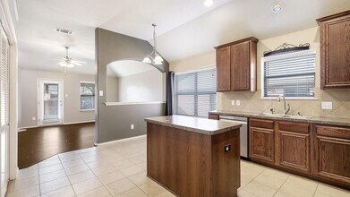 5209 Bear Valley Dr in McKinney, TX - Building Photo - Building Photo