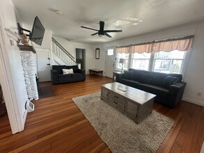 16 M St in Hampton, NH - Building Photo - Building Photo