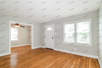 11021 St Pius Ln in St. Ann, MO - Building Photo - Building Photo