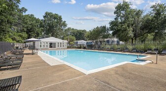 Woodscape Apartments in Newport News, VA - Building Photo