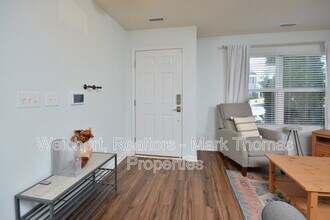 100 Stratford Lakes Dr in Durham, NC - Building Photo - Building Photo