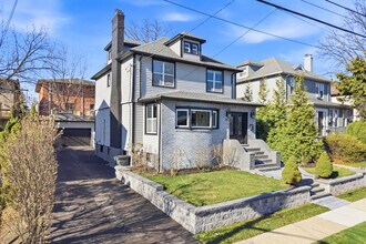 54 Lawton Ave in Cliffside Park, NJ - Foto de edificio - Building Photo