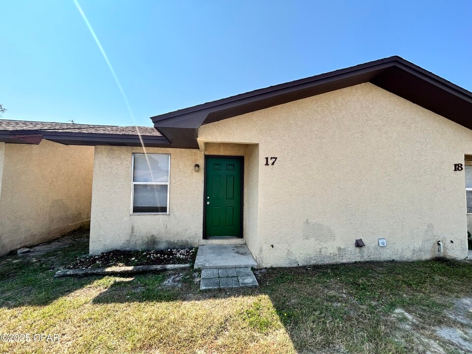 600 N Bob Little Rd in Panama City, FL - Building Photo