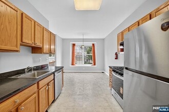 535 Coventry Dr in Nutley, NJ - Building Photo - Building Photo