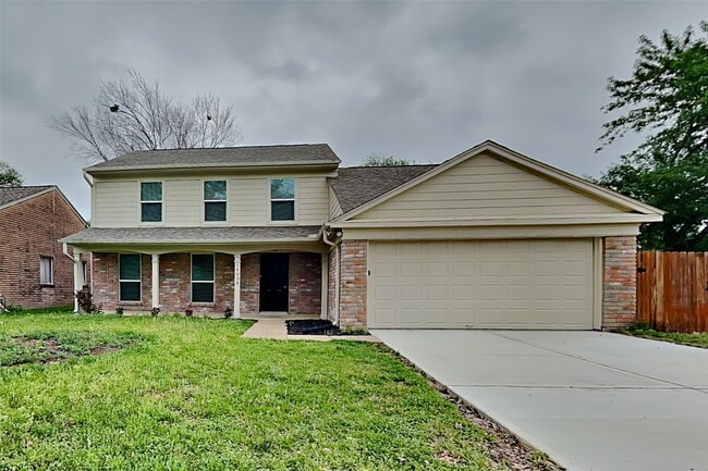 18038 Green Hazel Ct