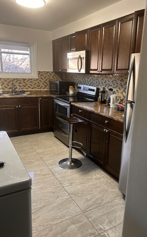 137 Ashton Cres in Brampton, ON - Building Photo - Building Photo