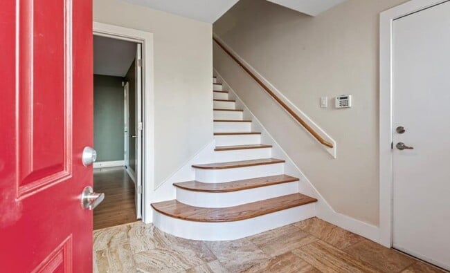 property at 5207 Cornish St