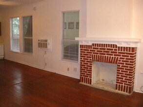 1607 Palma Plaza in Austin, TX - Building Photo - Building Photo