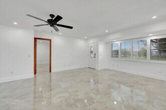 1124 SE Ladner St in Port St. Lucie, FL - Building Photo - Building Photo