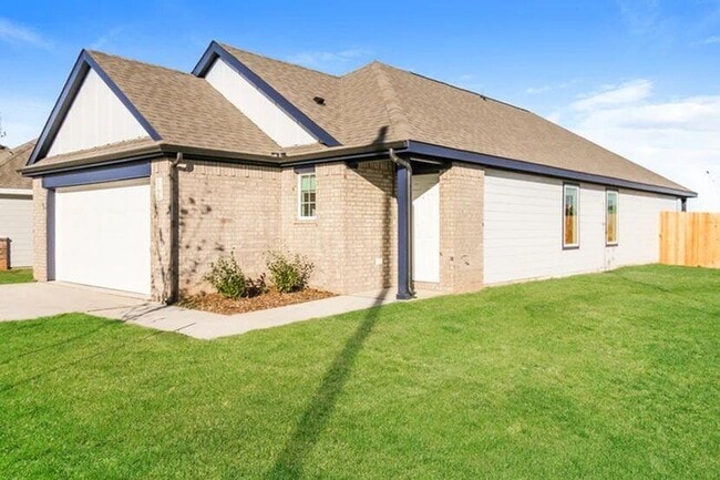 2105 Crimson Lake Blvd