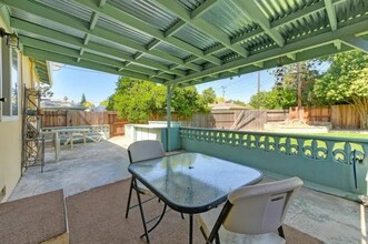 6229 Donnelly Ln in Sacramento, CA - Building Photo - Building Photo