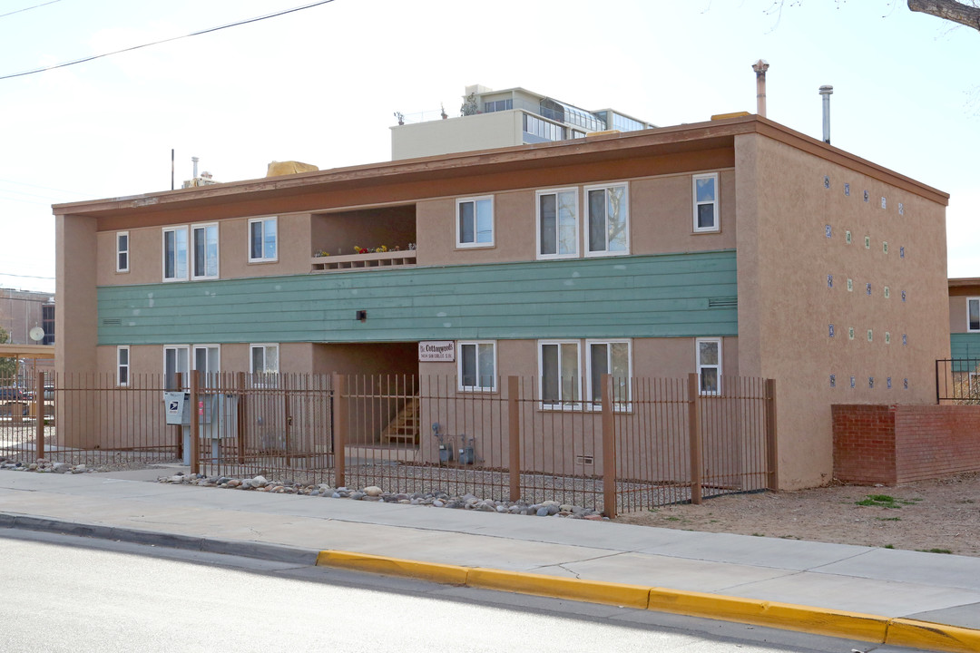 1404 San Carlos Dr SW in Albuquerque, NM - Foto de edificio