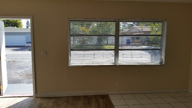 1017 NE 9th Ct in Pompano Beach, FL - Building Photo - Building Photo