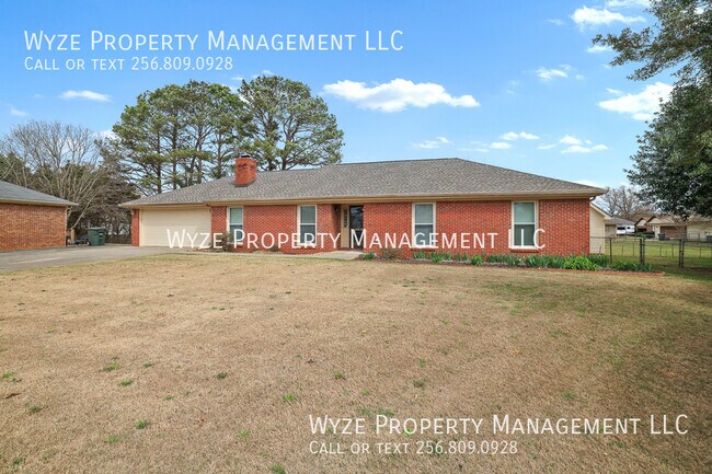 2202 Manchester Cir SW in Huntsville, AL - Building Photo - Building Photo