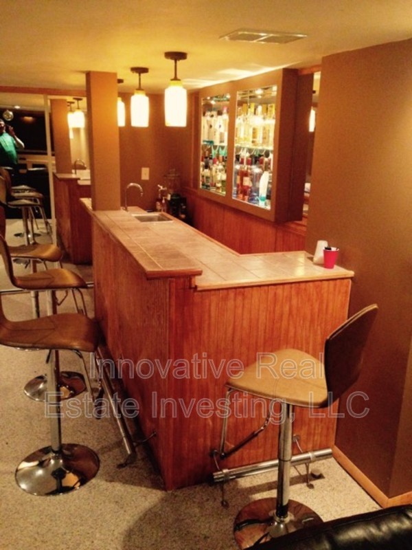 property at 305 W 22nd St