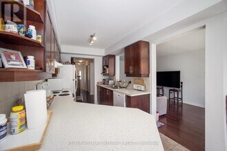 148 Goldwood Private in Ottawa, ON - Building Photo - Building Photo