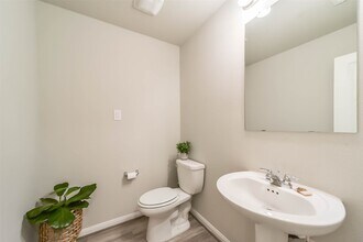 4920 Arbor Crest Ln in League City, TX - Foto de edificio - Building Photo