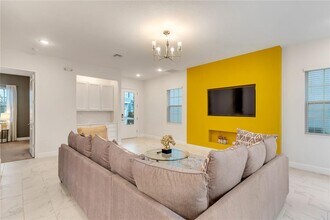 1468 Fairview Cir in Kissimmee, FL - Building Photo - Building Photo