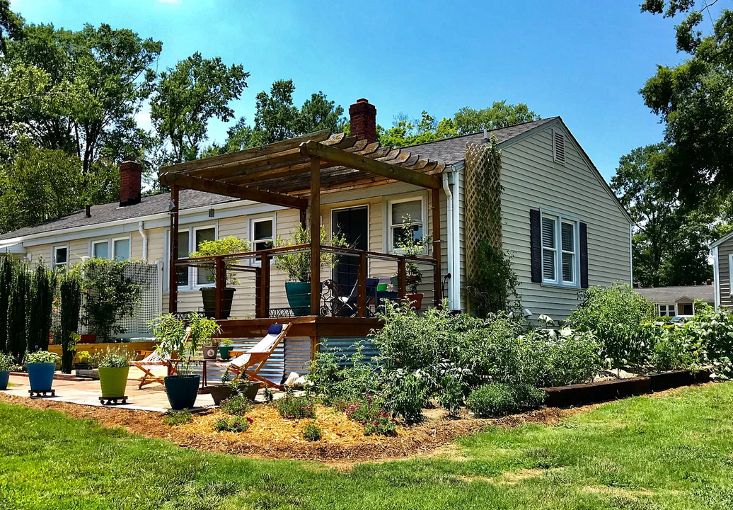 2340 Bernard St in Raleigh, NC - Building Photo