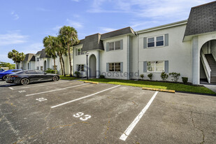 373 S McMullen Booth Rd, Unit apt 92 in Clearwater, FL - Building Photo