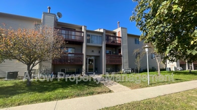 1300 E H St in McCook, NE - Building Photo - Building Photo