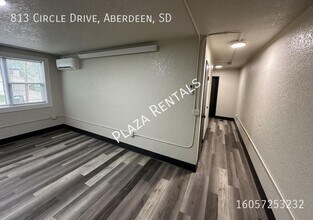 1020 N 2nd St in Aberdeen, SD - Building Photo - Building Photo