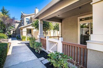 255 Wildrose Common in Livermore, CA - Building Photo - Building Photo